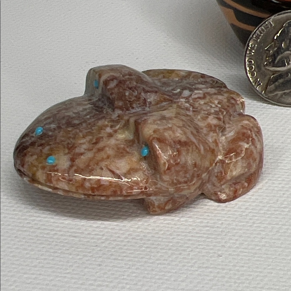 Brown and Tan Stone Frog figurine. - Picture 2 of 5
